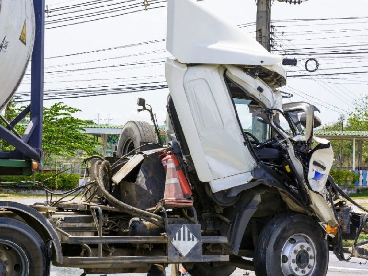 Truck Accident Attorney x